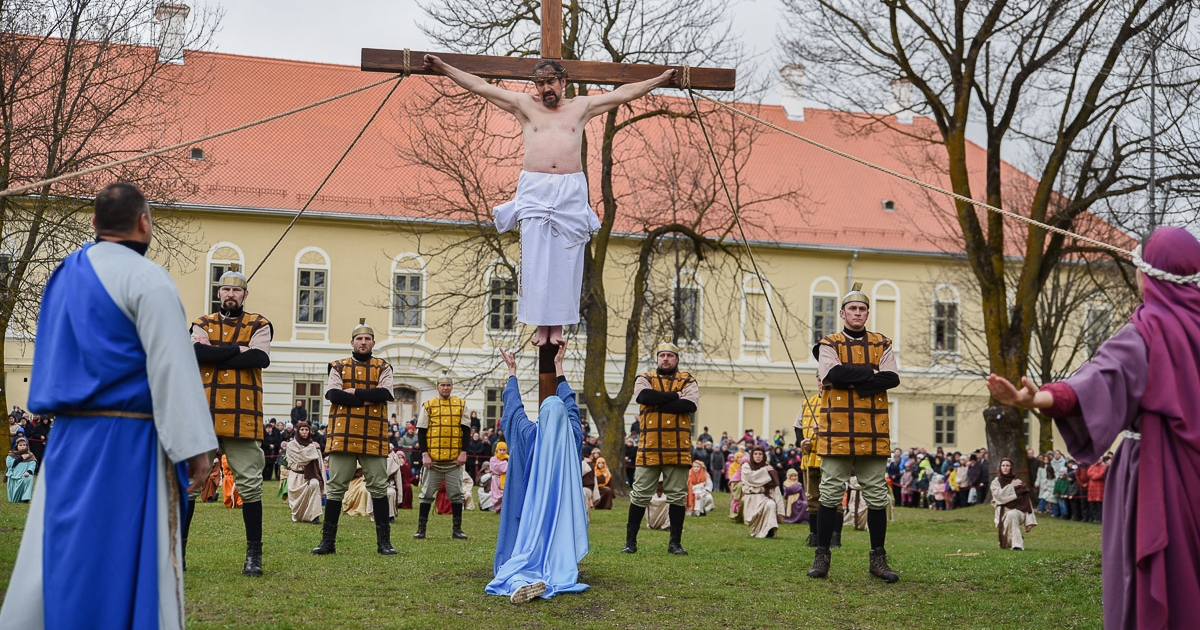 Bemutatták Csíksomlyón a Passiót